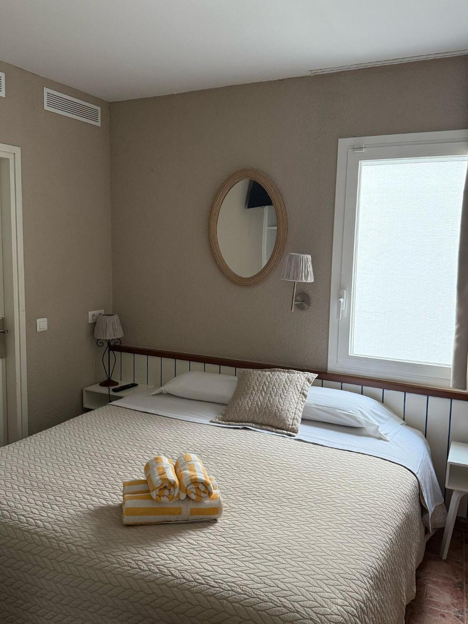 La Fonda Bed and Breakfast Cadaqués Εξωτερικό φωτογραφία